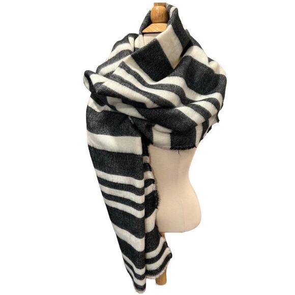 Zara Long Blanket Scarf Black White Striped - Picture 1 of 6